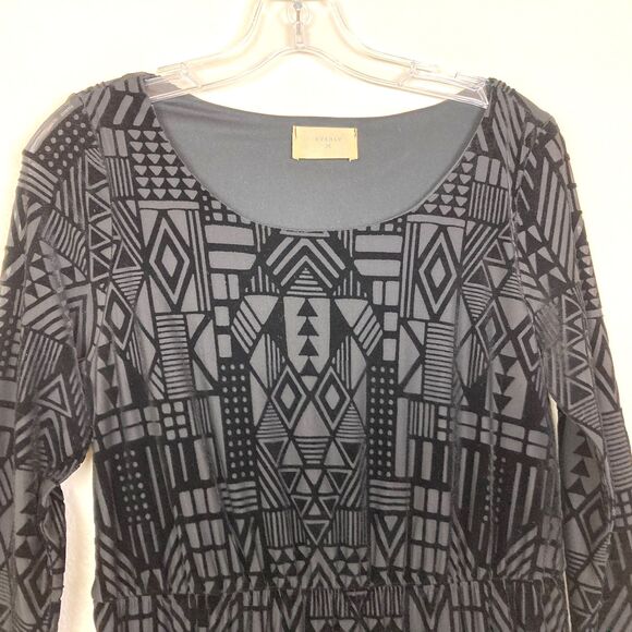 Everly Women's A-Line Mini Dress Size S Black Velvet Burnout Geometric Pattern - Picture 2 of 5
